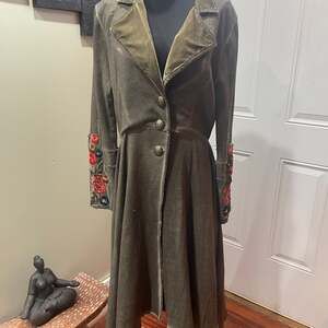 Aratta Silent Journey The Heart Of Autumn Velvet Floral Embroidered Duster Coat